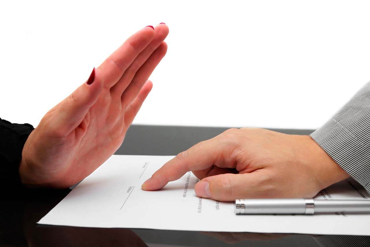 Отказ от наследства: сколько стоит заявление об отказе у нотариуса